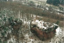 Ruine Ruppertstein, Luftaufnahme von Süden, 2004 (Aufnahme: Manfred Czerwisnki, Institut für pfälzische Geschichte und Volkskunde)