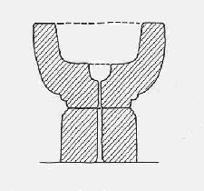 Querschnitt durch einen Taufstein mit Abfluß
